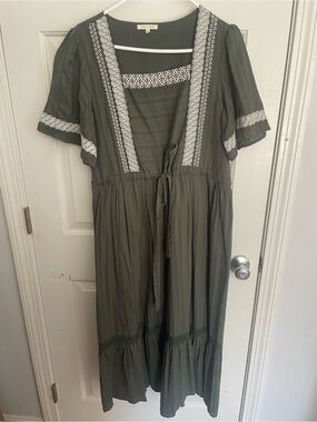 tea n rose Olive Green Dress with White Label